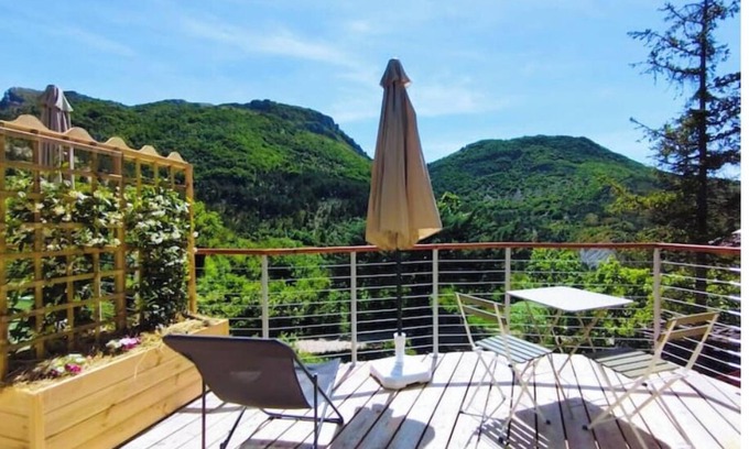 Eourres Ski Chalet | Charming chalet ideal for nature lovers and hikers