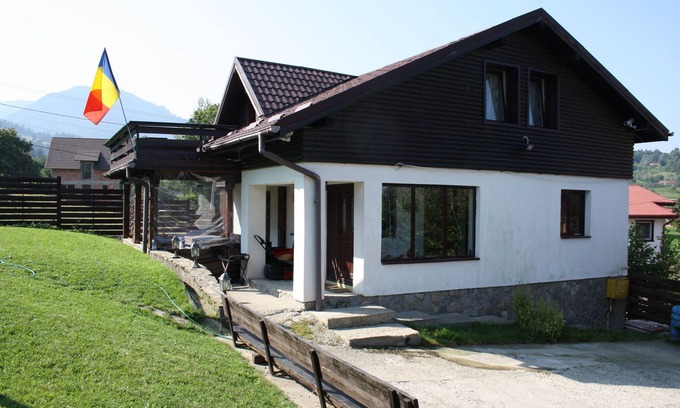 Bran Ski Chalet | Charming Chalet, Residential Neighborhood, In Bran, The City Of Dracula's Castle