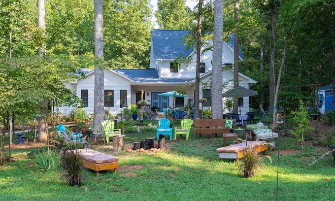 Charlottesville House | Charming Charlottesville Apt w/Outdoor Space!