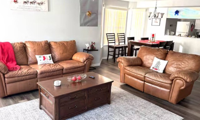 Kissimmee Condo | Charming Christmas Themed Condo in Kissimmee Fl