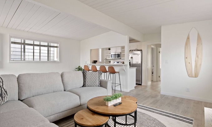 West Newport Cottage | Charming Coastal Cottage - Off Street, Back Upstairs Unit!
