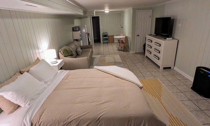 Canton House | Charming cool retreat in Canton: Perfect base for Smokies & Asheville adventures