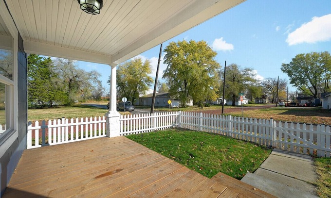 Kansas City House | Charming, corner lot bungalow! Newly renovated!