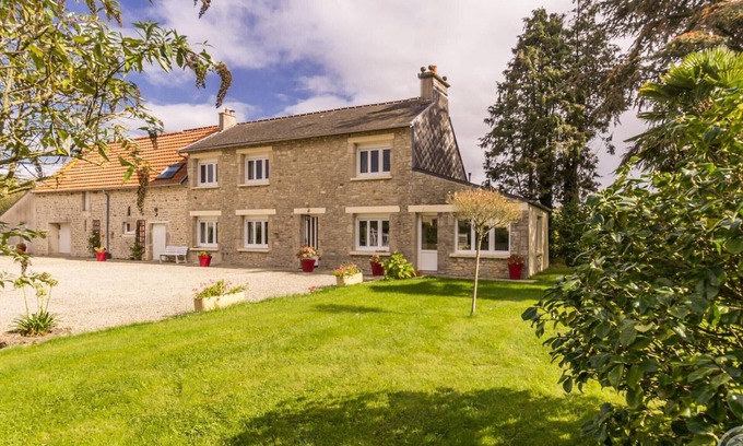 Hautteville-Bocage Cottage | Charming Cottage in Cotentin Peninsula - Fireplace, Garden, Free Bikes, Pet Friendly