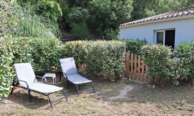 Simiane-Collongue House | Charming cottage with view and garden, 20 min from Aix and Marseille!