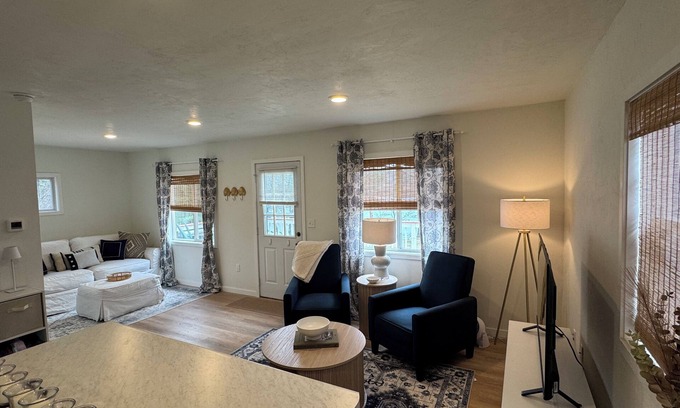 King Cottage | Charming Cottage conveniently located in Waupaca