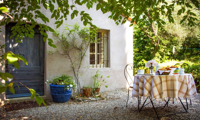 Grasse Cottage | CHARMING COTTAGE IN A LARGE GARDEN
