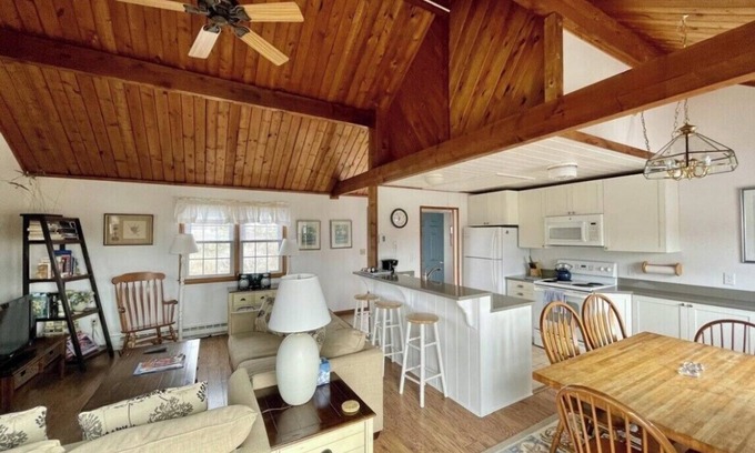 Madaket Cottage | Charming cottage in Madaket Nantucket. Walking distance to beach and sunsets