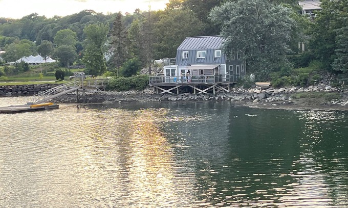 Newcastle Cottage | Charming cottage on the Damariscotta River, easy walk to downtown.