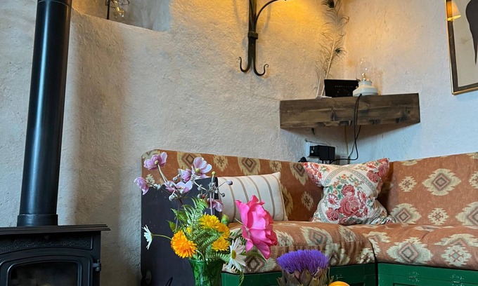 Slane Cottage | Charming cottage on the River Boyne,Fishing ,Kayaking,World Heritage sites