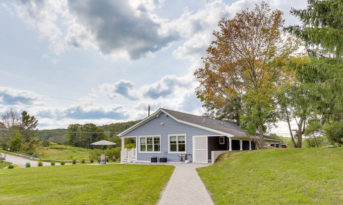 Westtown Apartment | Charming Cottage Unit in Westtown: Ski & Hike!