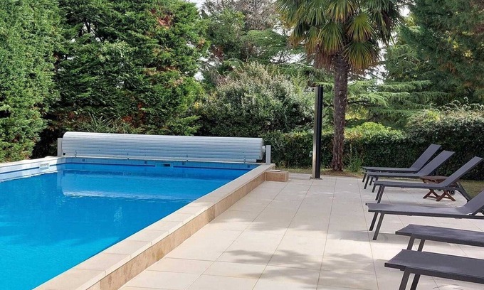 Ginestet Cottage | Charming Cottage with Pool, Near Vineyards and Historic Towns