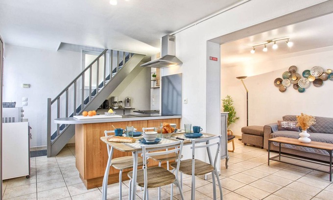 Cabourg House | Charming Downtown Cabourg Home: Spacious, Modern, Walk to Beach, Free Parking, 4 Guests
