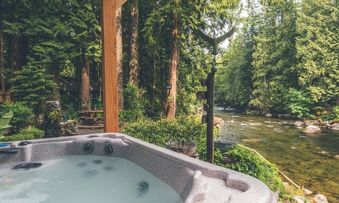 Brightwood Cabin | Charming Dream Catcher Cabin, riverfront, fireplace, hot tub, BBQ, dogs welcome