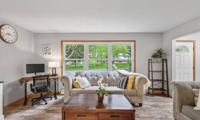 Burnsville House | Charming Family Home in Burnsville