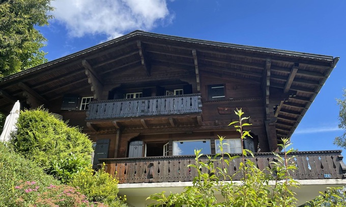 Zweisimmen Ski Chalet | Charming family-style Chalet with full view of the Rinderberg
