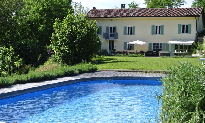 Belveglio House | Charming farmhouse hideaway with pool near Asti