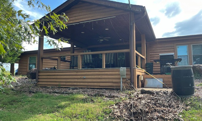 Golconda Other | Charming farmhouse with AC in Shawnee National Forest- 3 bedrooms