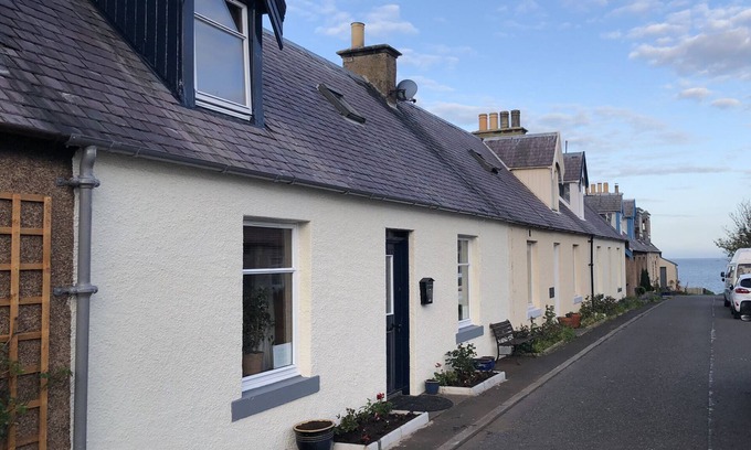 St Abbs House | Charming fishermans cottage within minutes of beach and harbour
