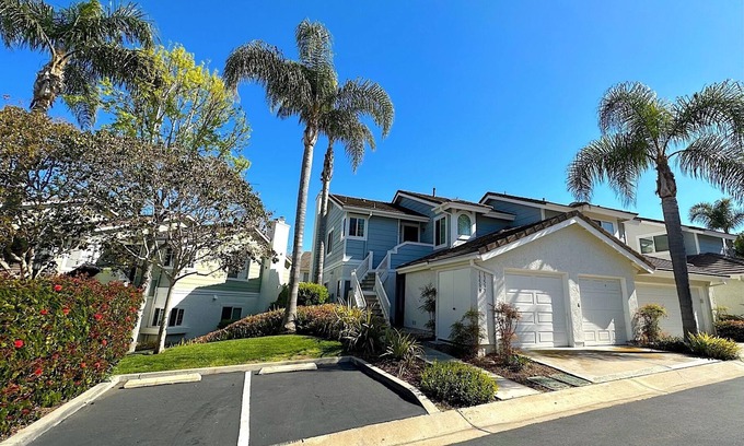 Carmel Valley Condo | Charming Furnished 2BD/2BA w/Pool&Spa! Available Nov.4-Dec.30,2025 3,500-3,995/m