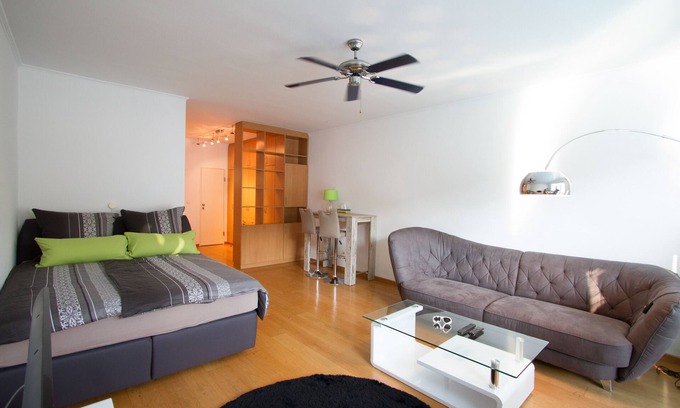 Wilmersdorf Apartment | Charming Furnished City Apartment near Ku'damm