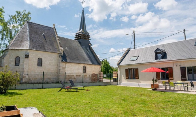 Gouy-les-Groseillers Cottage | Charming Getaway with Garden, WiFi, and Garage in Scenic Gouy-les-Groseillers