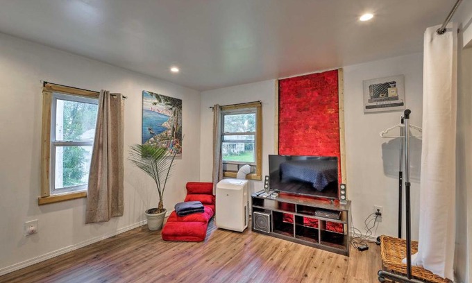 Gloversville House | Charming Gloversville Retreat 13 Mi to Royal Mtn!