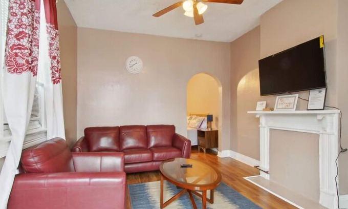 Holy Cross District Condo | Charming Historical Home 7 minutes to the French Quarters