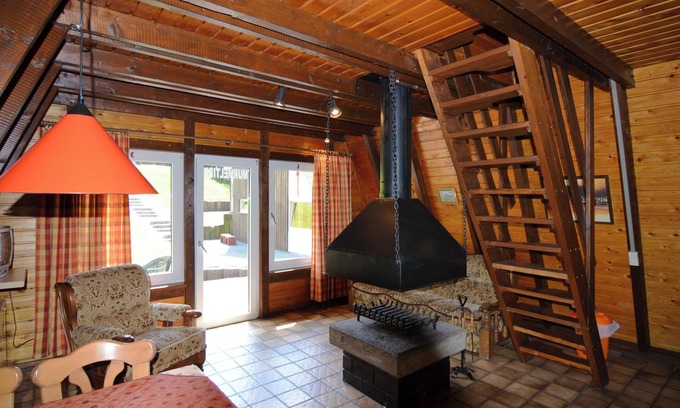 Untervalme House | Charming holiday home near the ski area