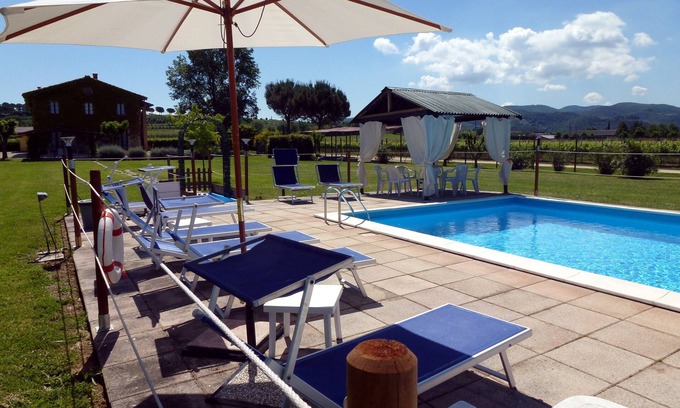 Torgiano Apartment | Charming holiday home with pool in a wine estate close to Assisi. Free WIFI
