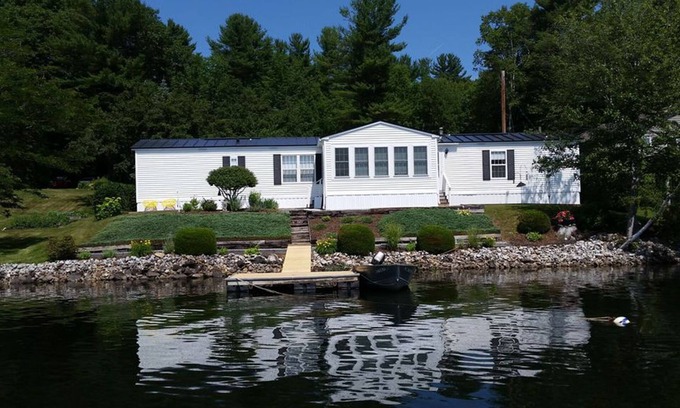Augusta House | Charming House 13 feet from lake with Breathtaking Water Views for Rent