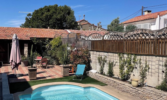 Vielle-Chapelle House | Charming house with swimming pool 100m from the sea, Marseille 8,