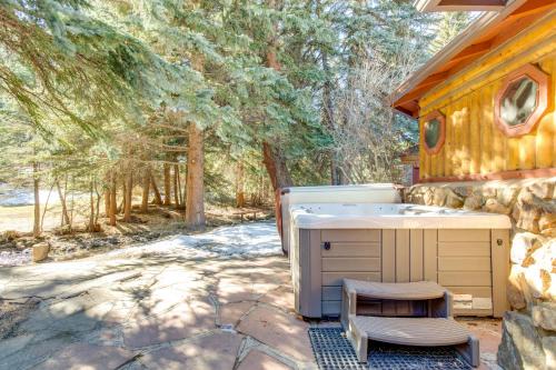 Idaho Springs House | Charming Idaho Springs Retreat on Chicago Creek!
