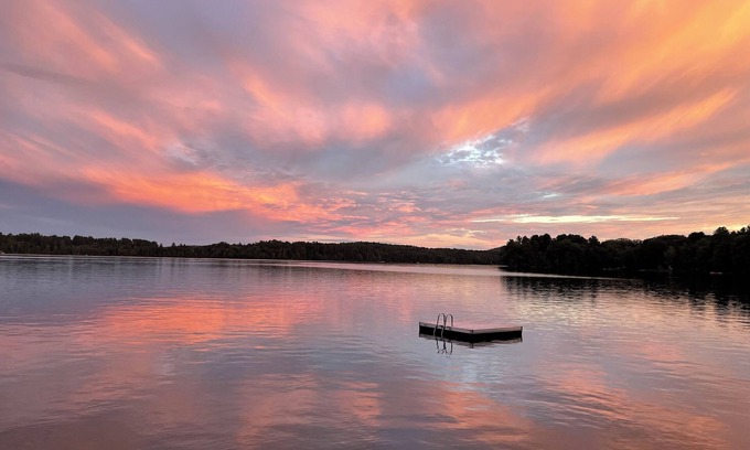 Wayne Apartment | Charming lakefront 1-bedroom apartment with WiFi, AC in peaceful Wayne
