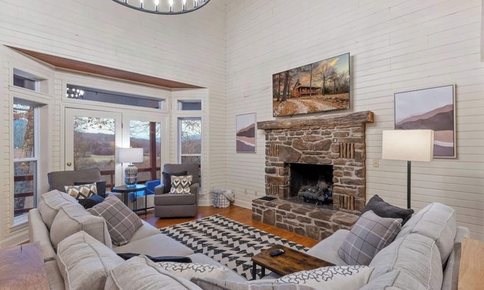 Jasper Other | Charming Large Farm House/Hot Tub & Game Room