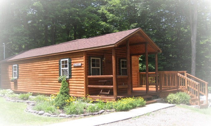 Sackets Harbor Cabin | Charming Log Cabin in Sackets Harbor, NY, free internet, great location, privacy