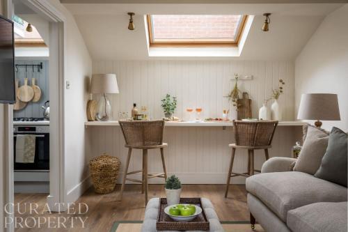 Winchester House | Charming Mews House in Historic Winchester