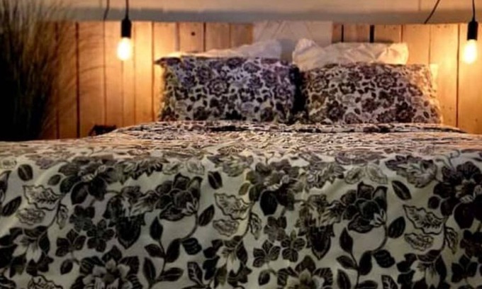 Kenilworth Bed & Breakfast | Charming Modern Farmhouse Suite