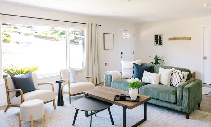 San Leandro House | Charming Modern Luxe 4-bedroom home with WiFi in San Leandro