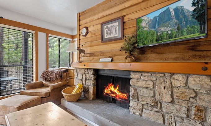Tahoe Woods Condo | Charming Mtn Chalet (Studio), near lake & ski