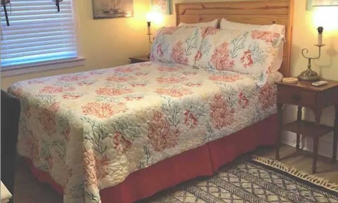 Washington Apartment | Charming, nautical themed 1-bedroom upstairs apartment in Washington ,NC
