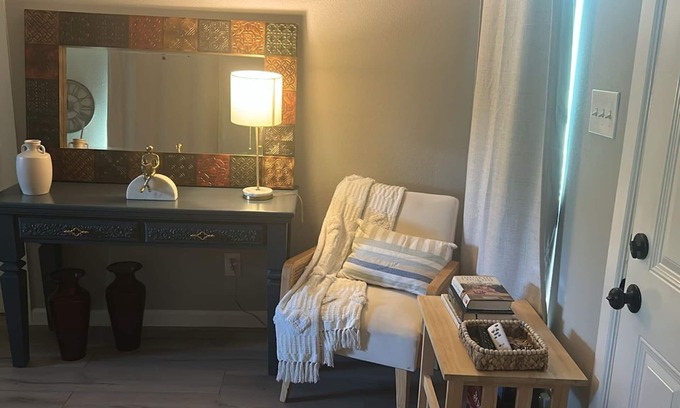 Fort Worth House | Charming new 1-bedroom house in nice Fort Worth
