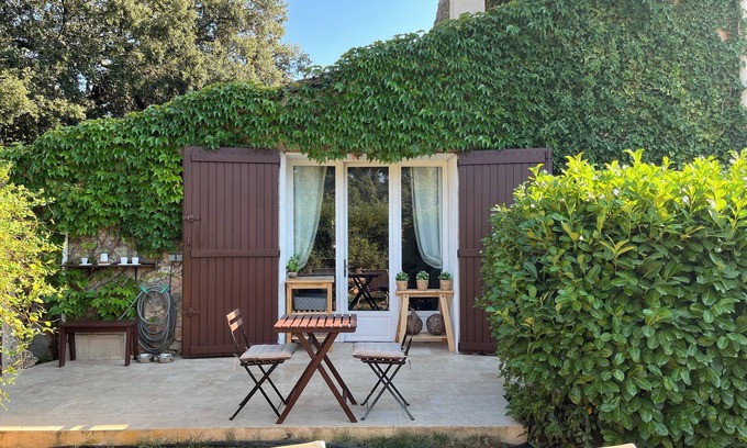Mazarin Quarter House | CHARMING OUTBUILDING WITH GARDEN IN PRIVATE ESTATE 10 Mn from AIX en Pce