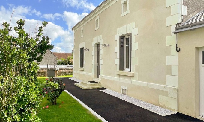 Courcay Cottage | Charming Renovated Touraine Cottage: Games Room, Gym, and Beautiful Garden