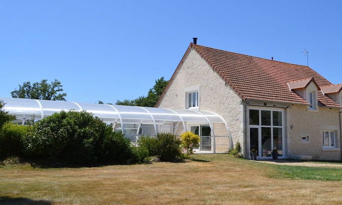 Mosnay Cottage | Charming Restored Barn with Heated Pool, Near George Sand's Country