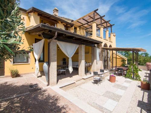 San Savino Apartment | Charming Retreat in San Savino
