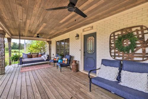 Greenville House | Charming Retreat on 80-Acre Willow Rock Ranch!