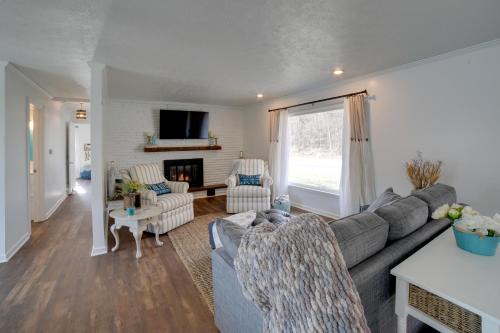 Norway House | Charming Riverfront Retreat in Monticello!