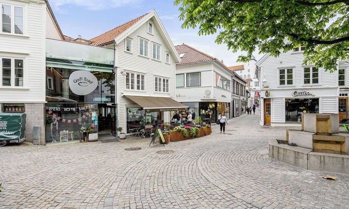 Stavanger Apartment | Charming Rooftop Apartment In Heart Of Stavanger