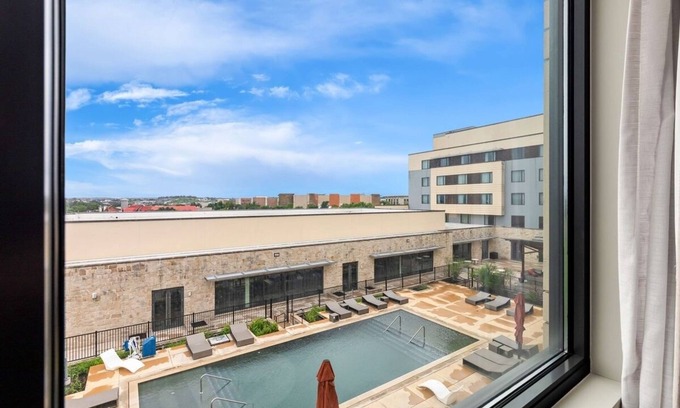 Bee Cave Hotel | Charming Room w/Scenic Rooftop Lounge, Outdoor Pool, & Pet-Friendly